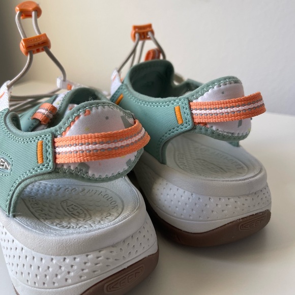 Women's Keen Astoria West Sandals - US Women’s Size 9 - Picture 4 of 13